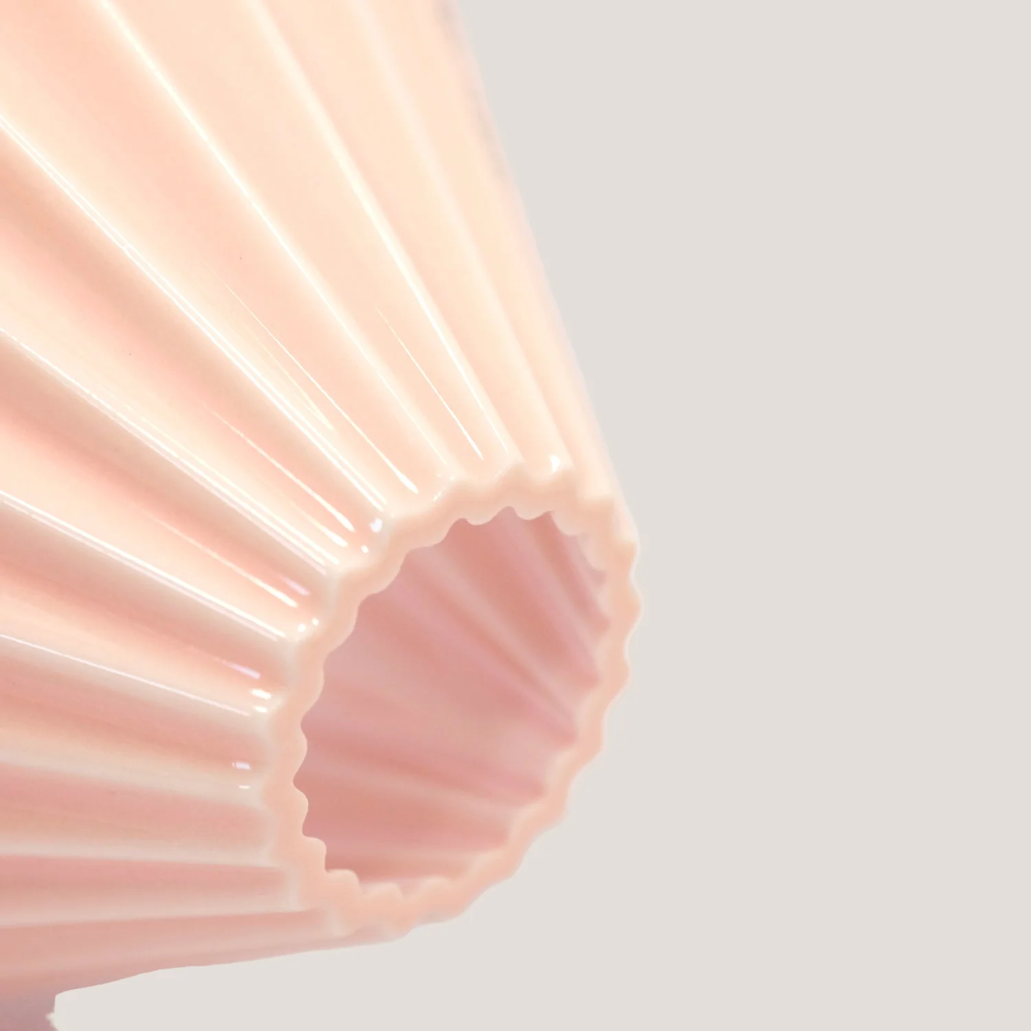 Origami Ceramic Dripper S & Wooden Holder - Image 3